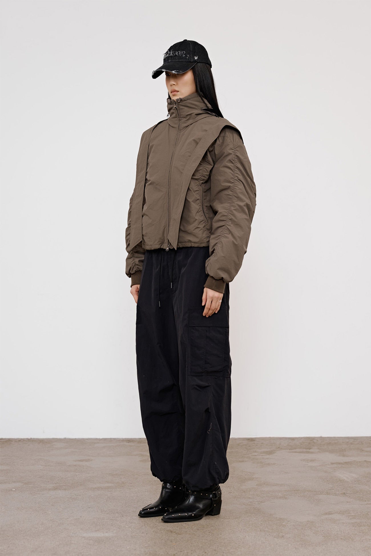 Deinet - Parka Ring Hooded Cropped Jumper (Khaki) product image 2 | TRAB K-Fashion Australia