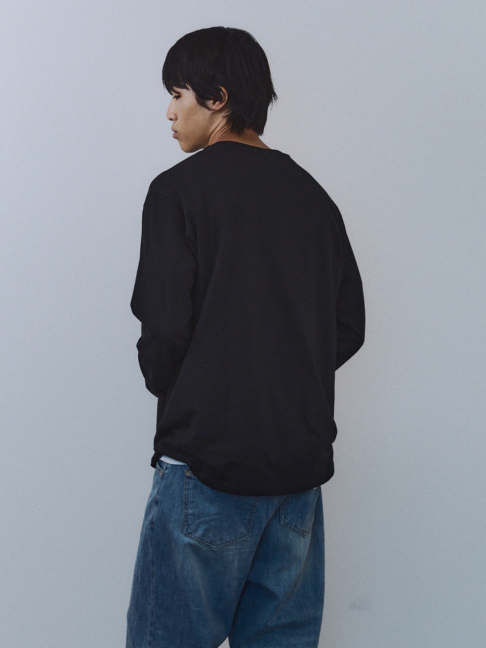 Kijun - COTERIE Long Sleeve T-Shirt (Black) product image 2 | TRAB K-Fashion Australia