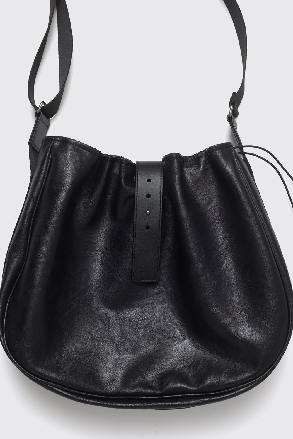 Hatchingroom - Wavy Bag Faux Leather (Black) product image 4 | TRAB K-Fashion Australia