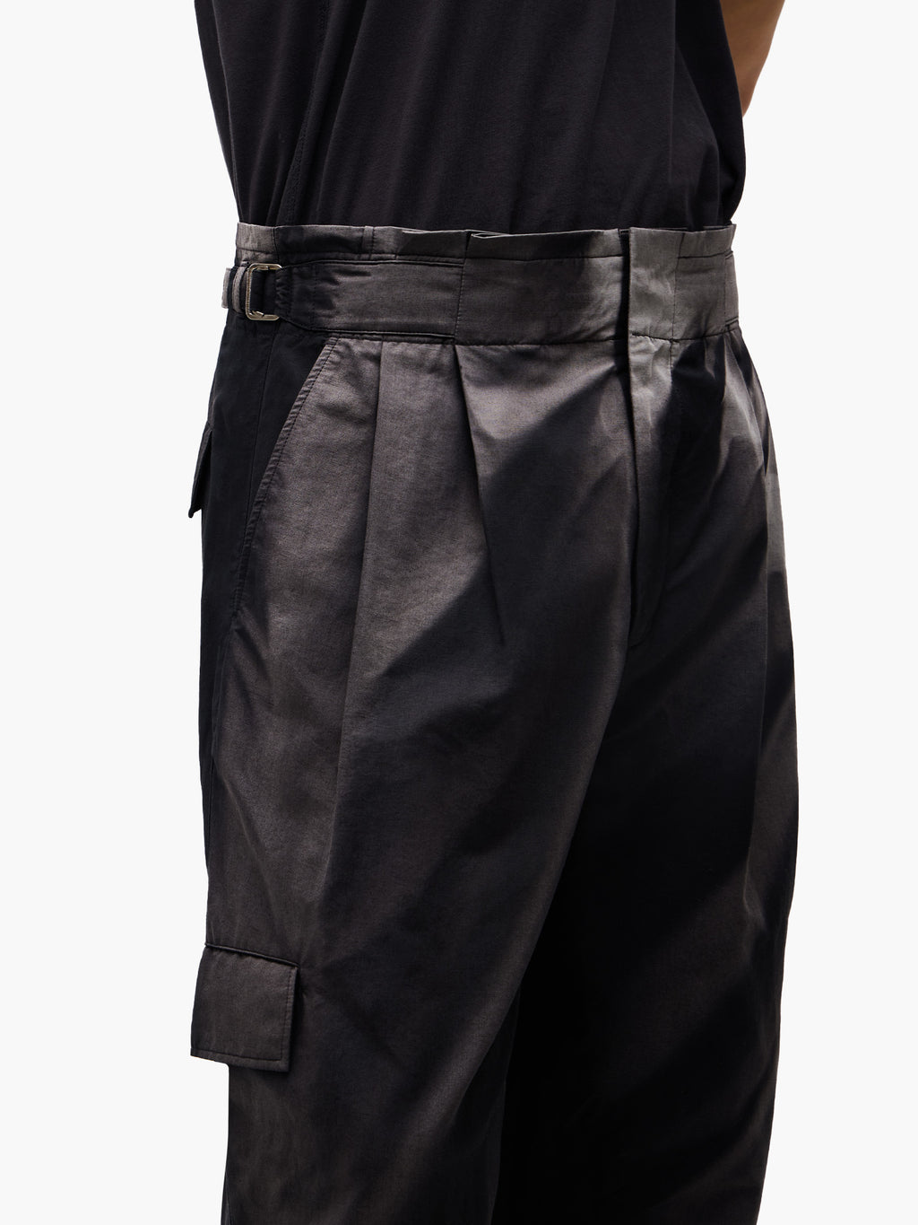 Jiyong Kim - Sun-Bleached Pleated Trousers (Black) product image 7 | TRAB K-Fashion Australia