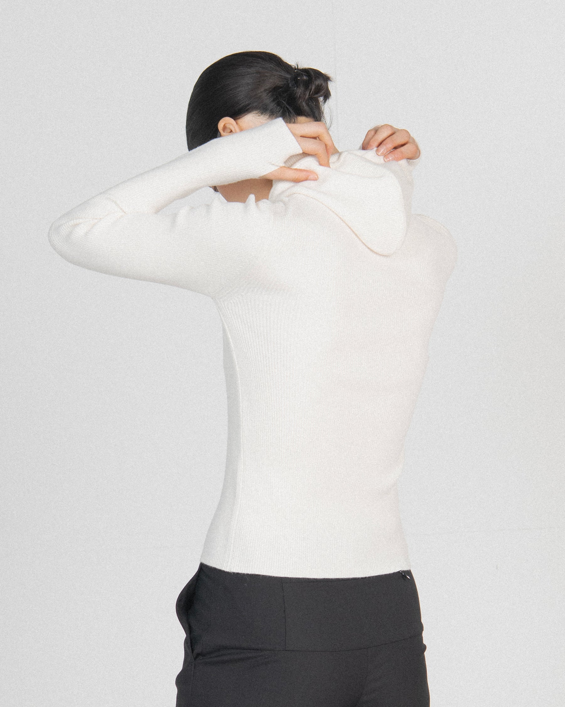 Brownyard - Hood Knit (Ivory) product image 2 | TRAB K-Fashion Australia