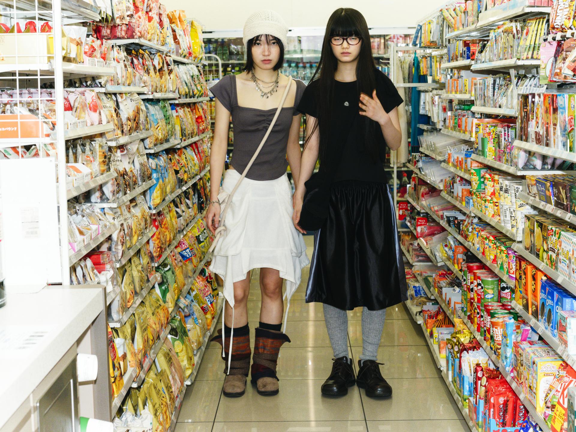 Coyseio - Symbol Logo T-Shirt (Black) product image 5 | TRAB K-Fashion Australia