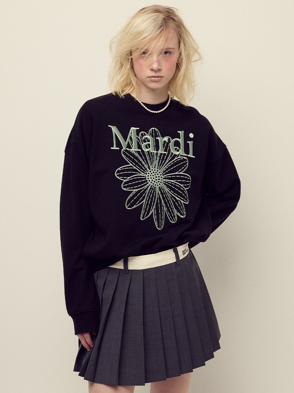 Mardi Mercredi - Sweatshirt Flowermardi Needlework (Black Mint) product image 1 | TRAB K-Fashion Australia