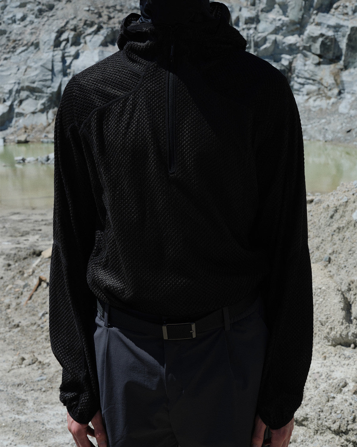 Eastlogue - Montane Waves Fleece Pullover (Black) product image 2 | TRAB K-Fashion Australia