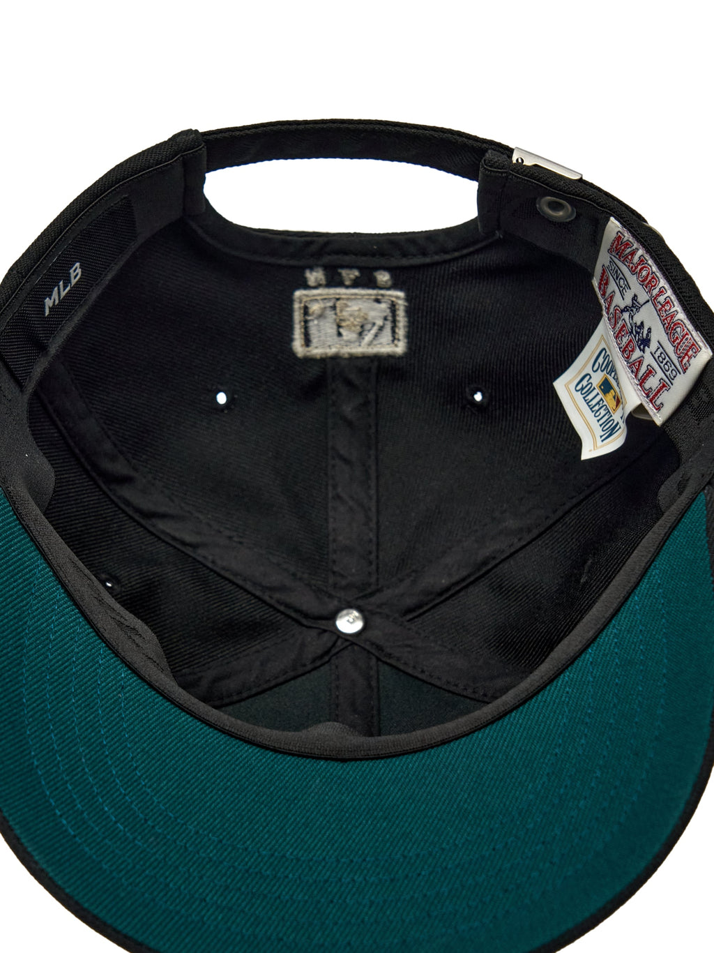 MLB Korea - MLB Signature Patch Unstructured Ball Cap New York Yankees (Black) product image 8 | TRAB K-Fashion Australia