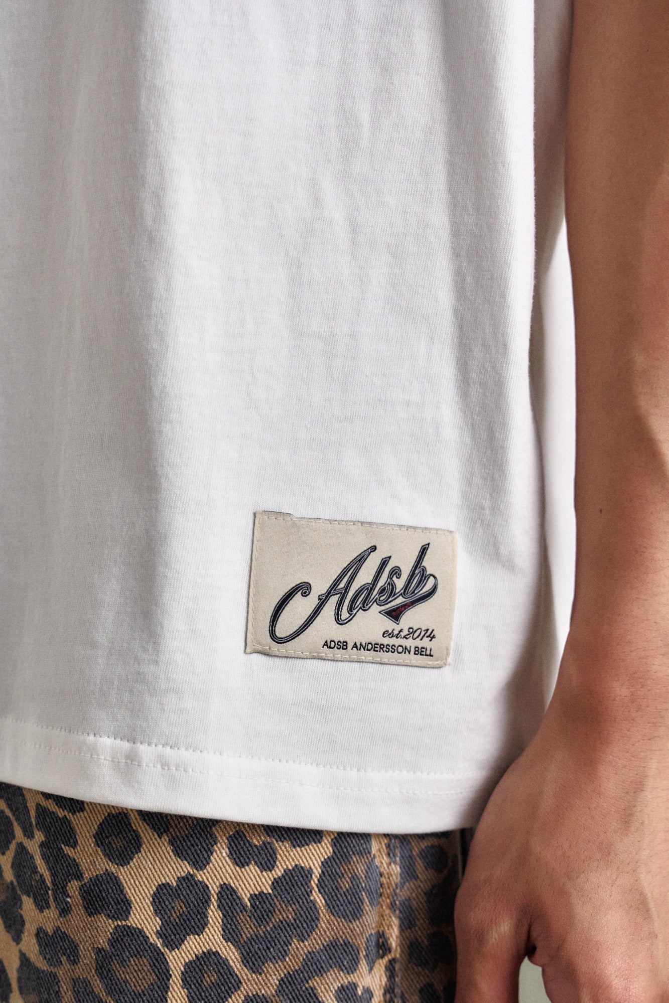 Andersson Bell - Unisex Heart Kelly Logo T-Shirts (White) product image 6 | TRAB K-Fashion Australia