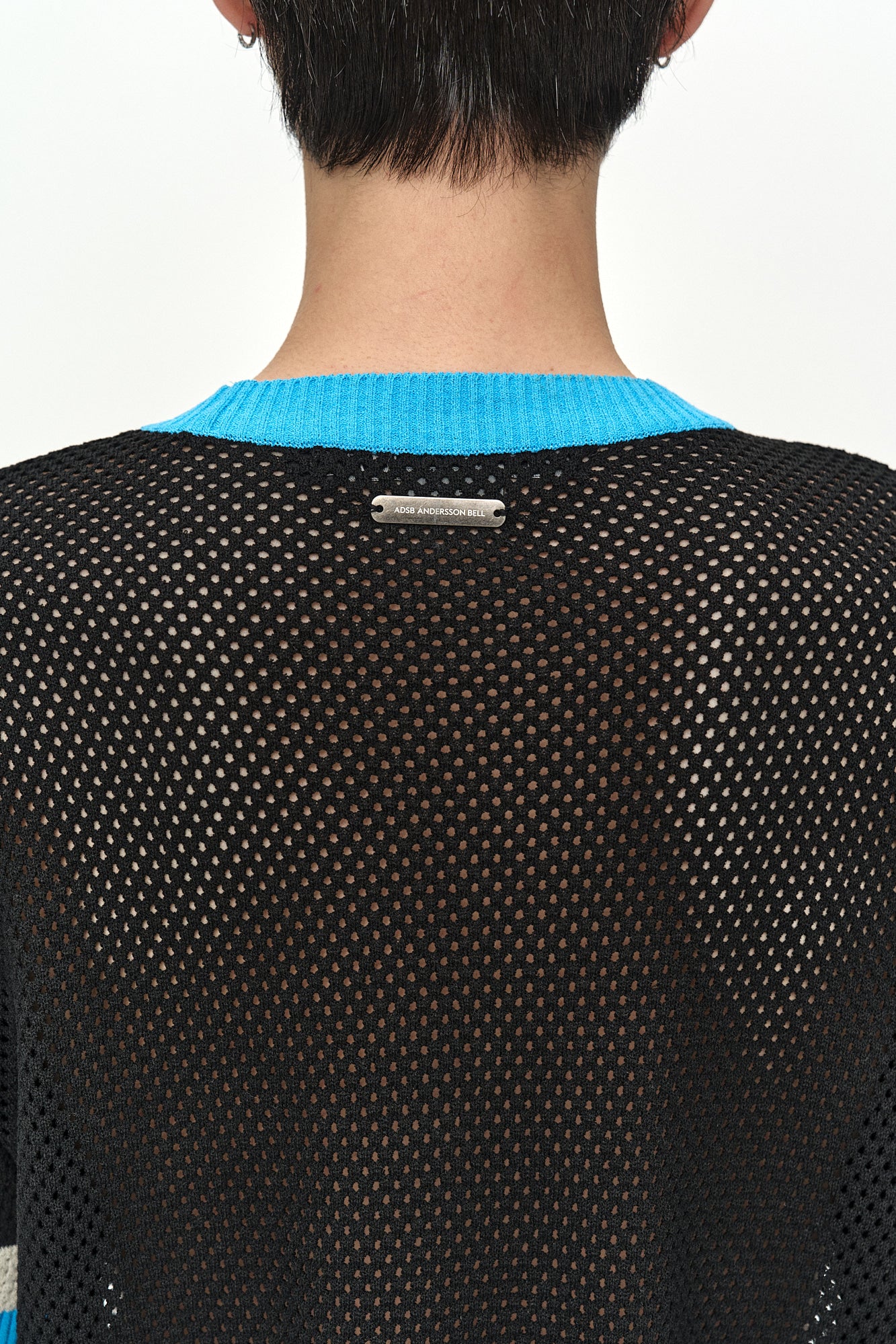 Andersson Bell - Color-Blocked Short Sleeve Crew-Neck Sweater (Black/Blue) product image 7 | TRAB K-Fashion Australia