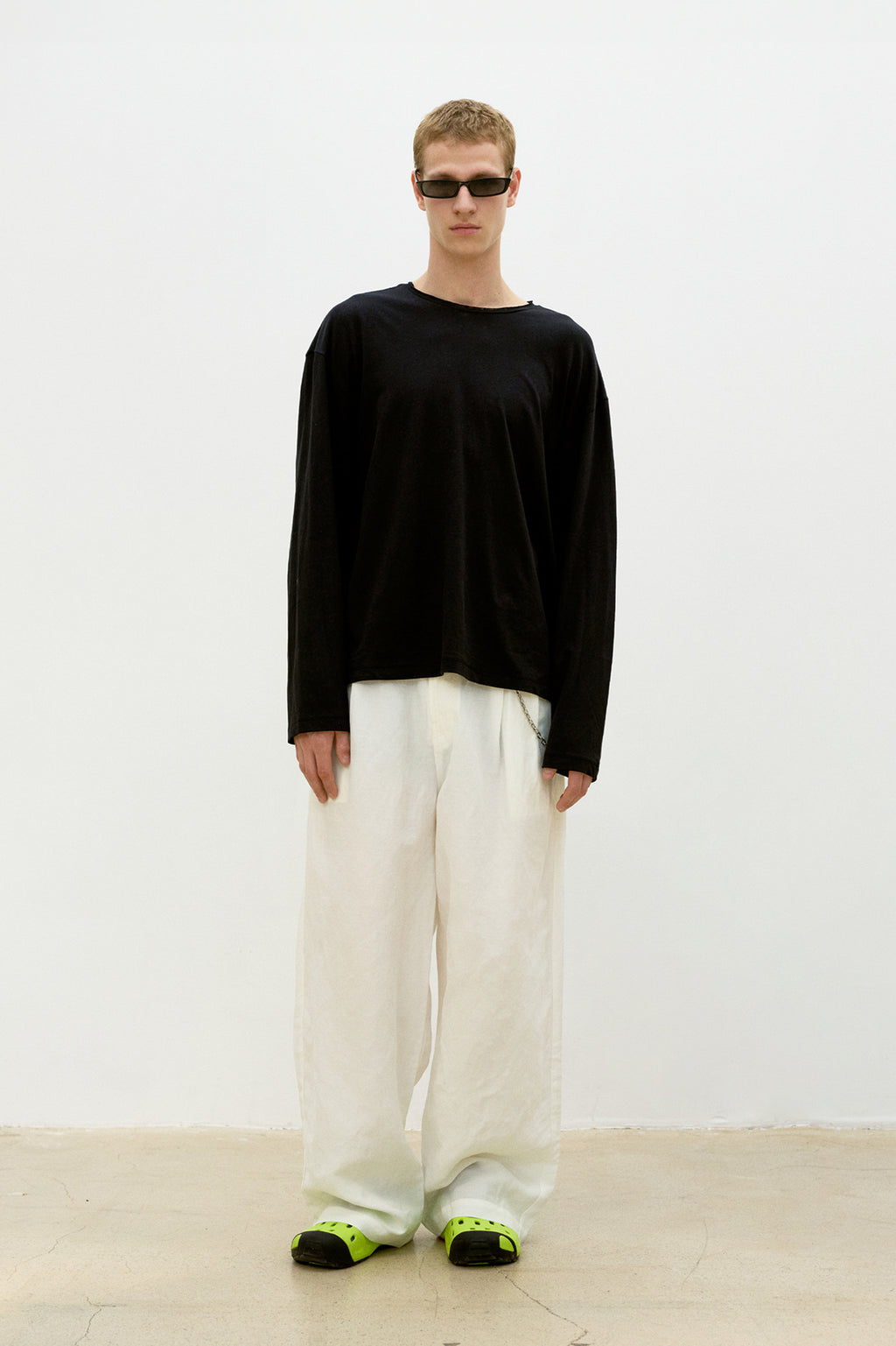 Coor - Linen Blend Long Sleeve T-Shirt (Black) product image 2 | TRAB K-Fashion Australia