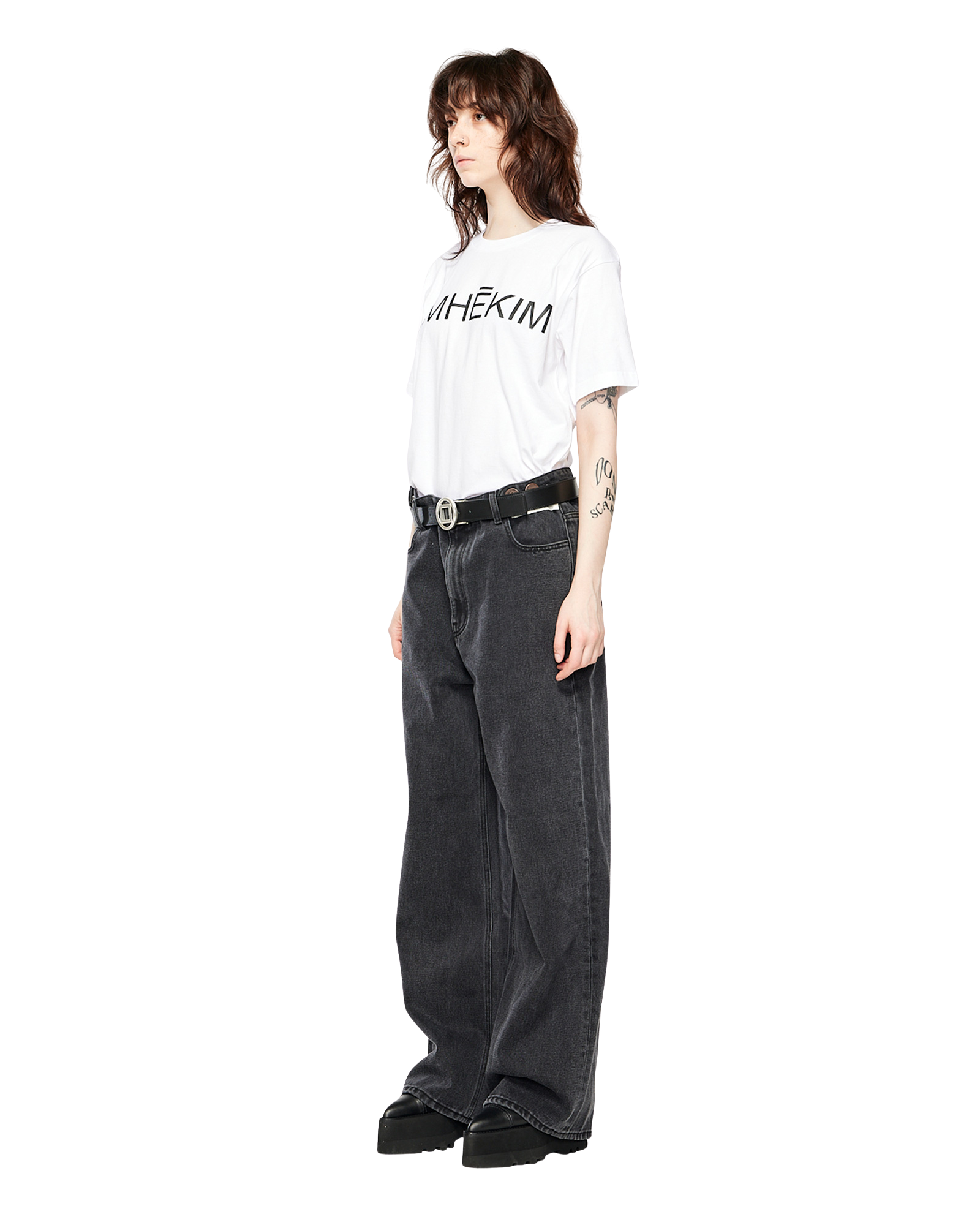 Kimhe Kim - Kimhekim T-Shirt (White) product image 2 | TRAB K-Fashion Australia