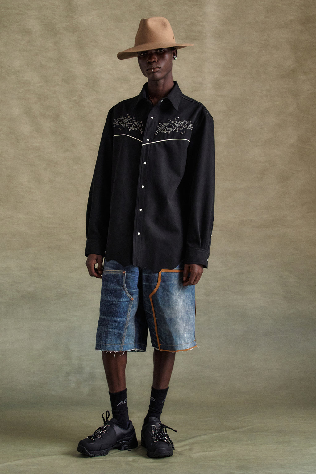 Andersson Bell - Lemmans Faux-Suede Shirts (Black) product image 8 | TRAB K-Fashion Australia