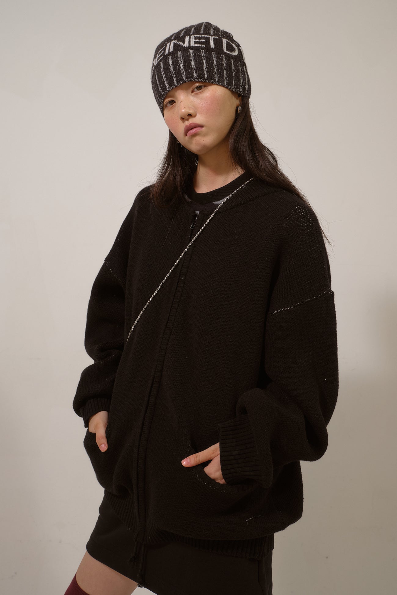 Deinet - D Jacquard Long Knit Zip-Up (Black) product image 8 | TRAB K-Fashion Australia