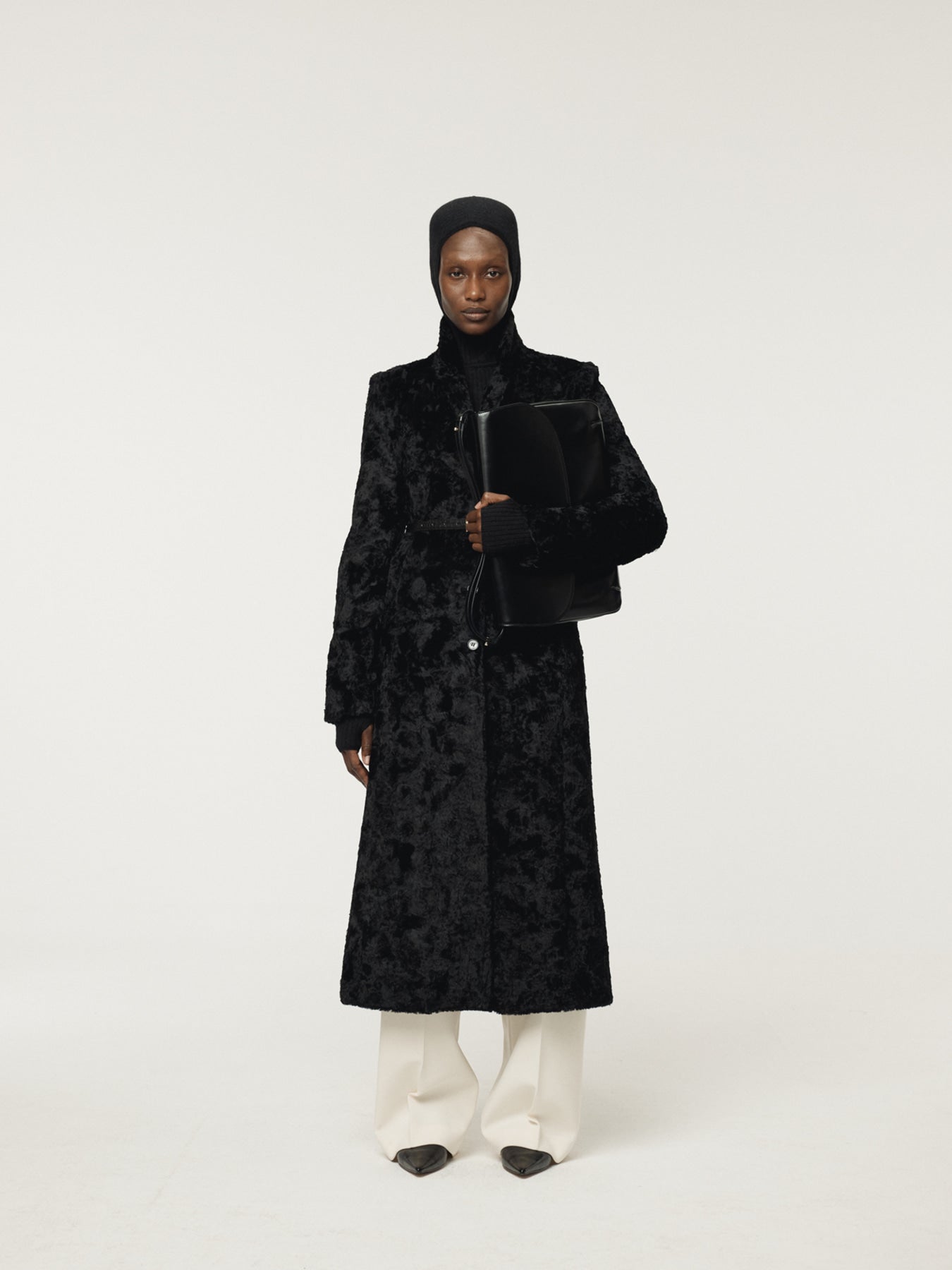 Recto - Slim Fit Faux Fur Coat (Black) product image 3 | TRAB K-Fashion Australia