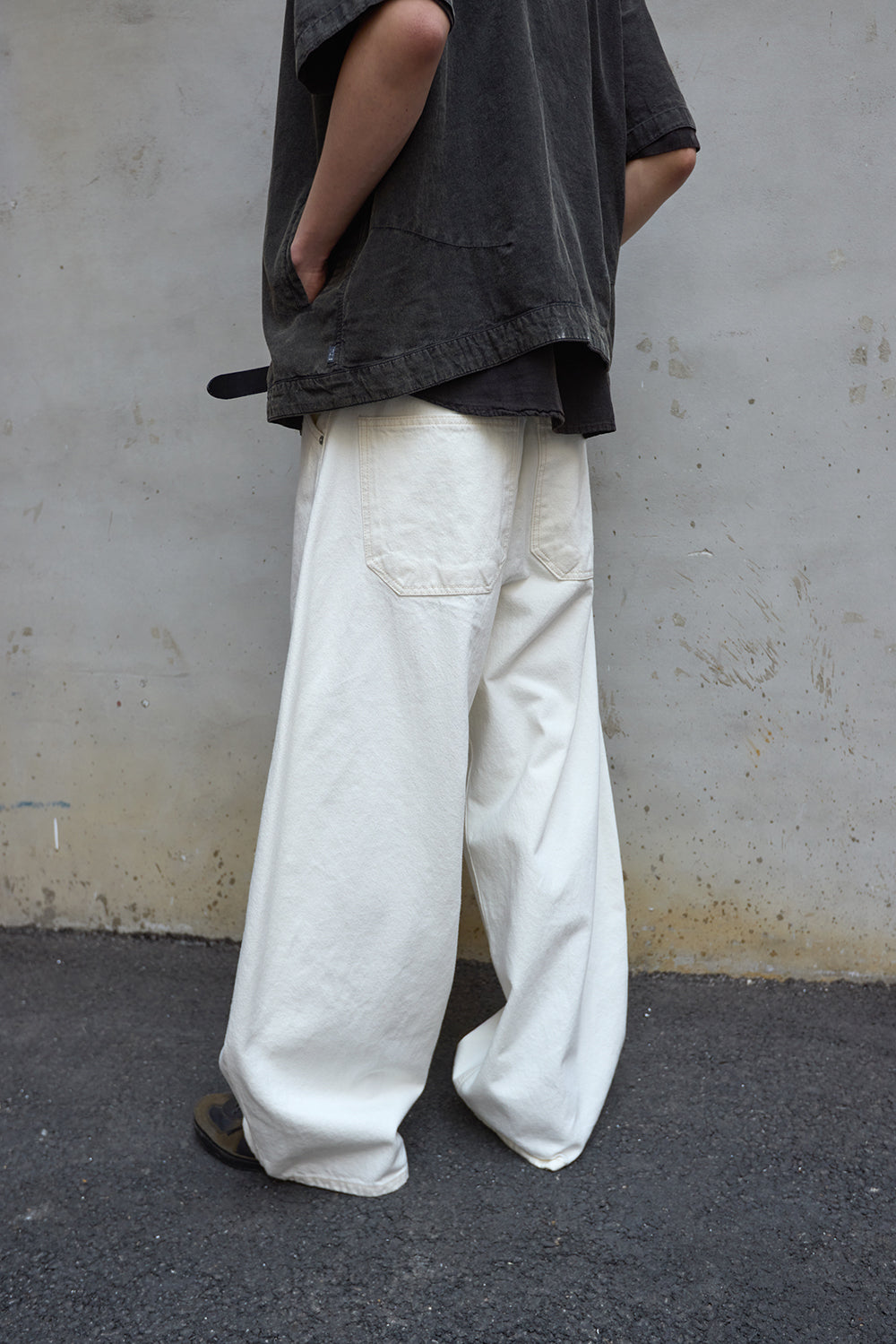 Hatchingroom - Wide Curve Jeans (Eggshell) product image 10 | TRAB K-Fashion Australia