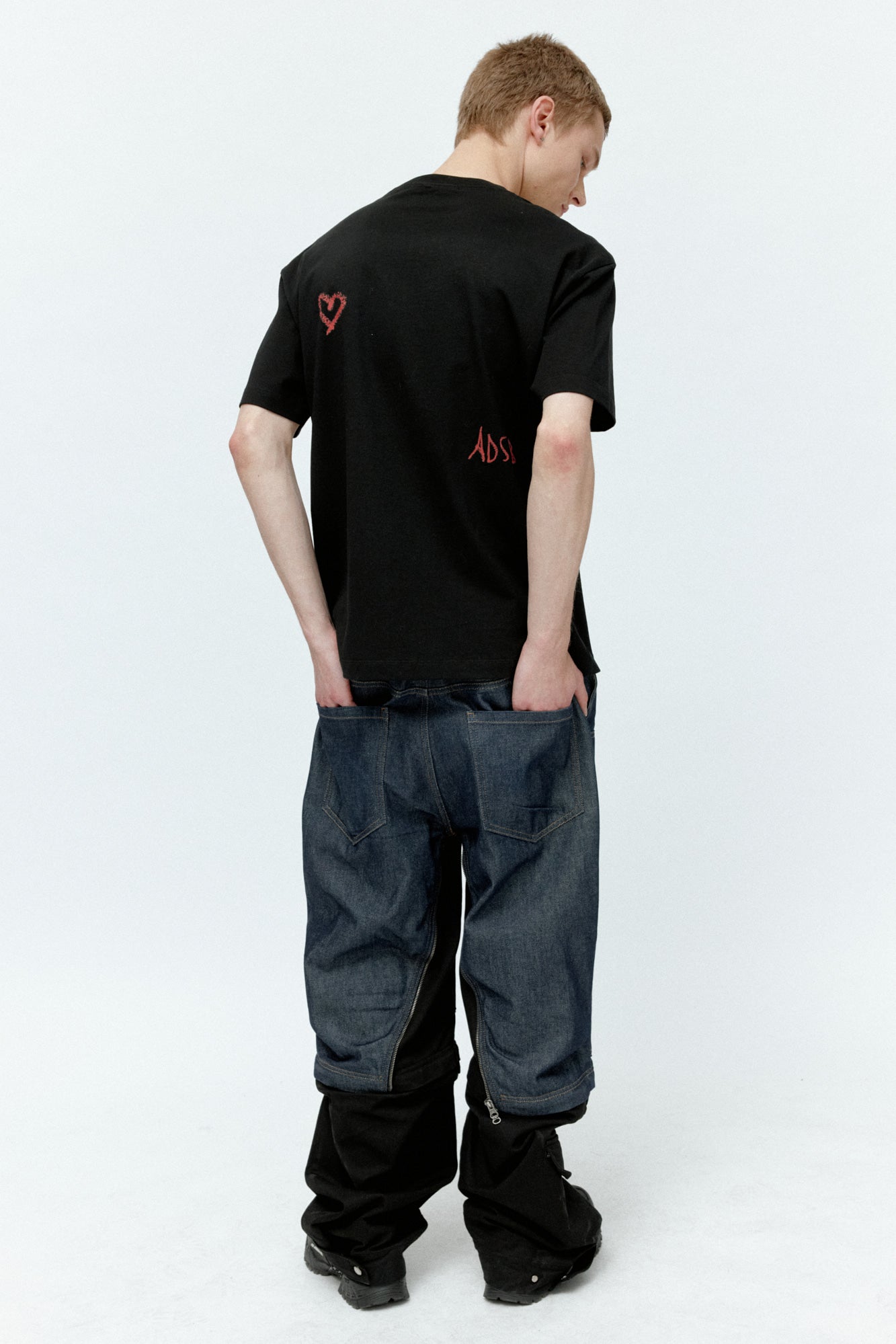 Andersson Bell - (essential) Unisex Again Lip T-Shirt (Essential) product image 4 | TRAB K-Fashion Australia