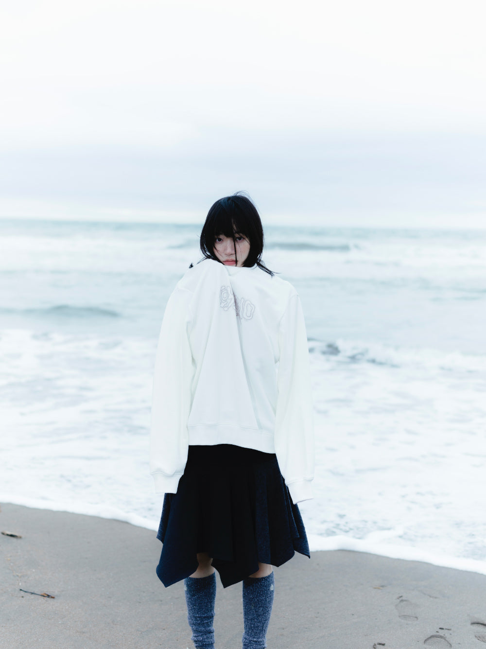 Coyseio - Coy Sweatshirt (White) product image 3 | TRAB K-Fashion Australia