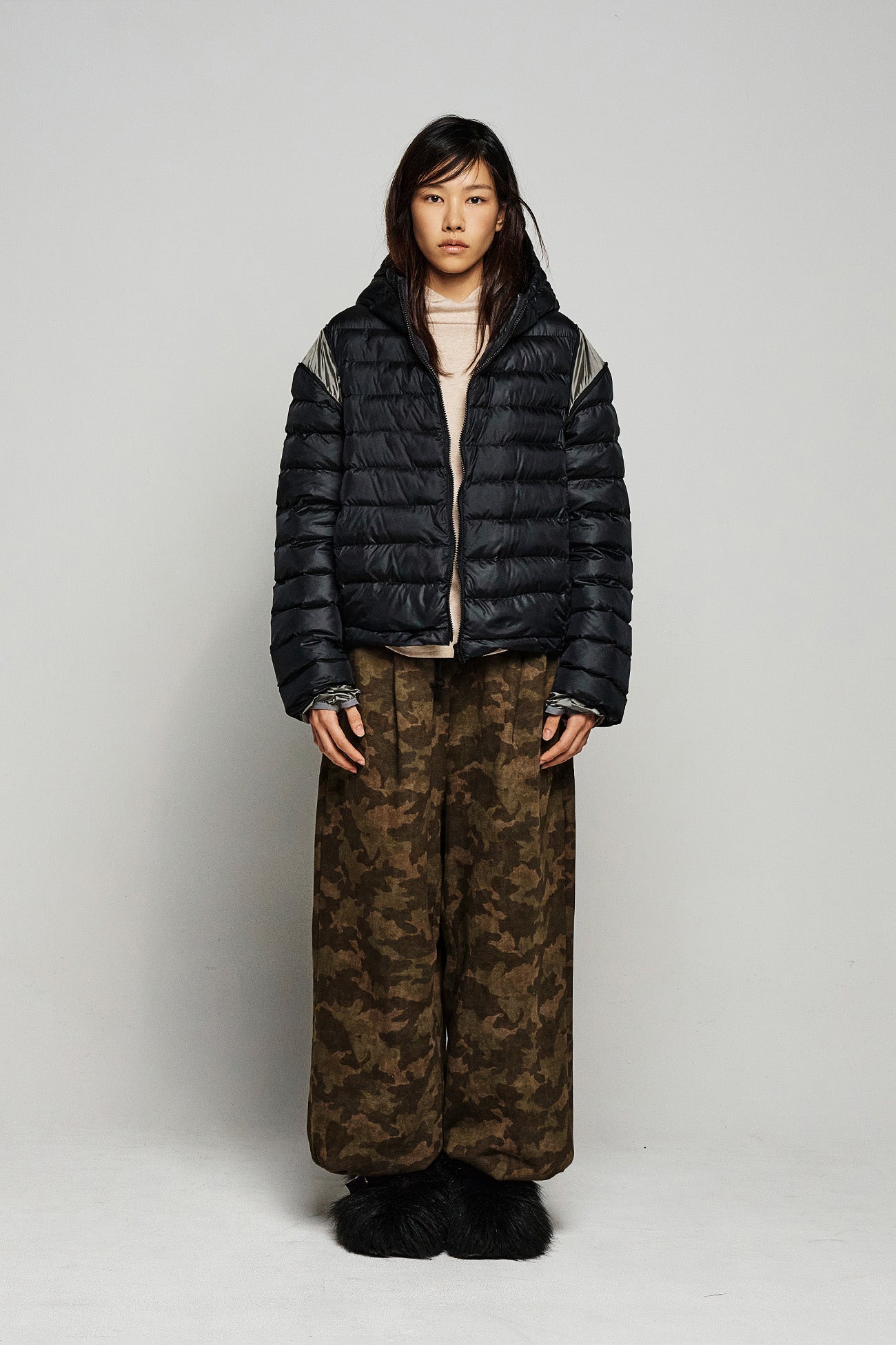 Deinet - Point Wellon Hooded Jacket (Black) product image 1 | TRAB K-Fashion Australia