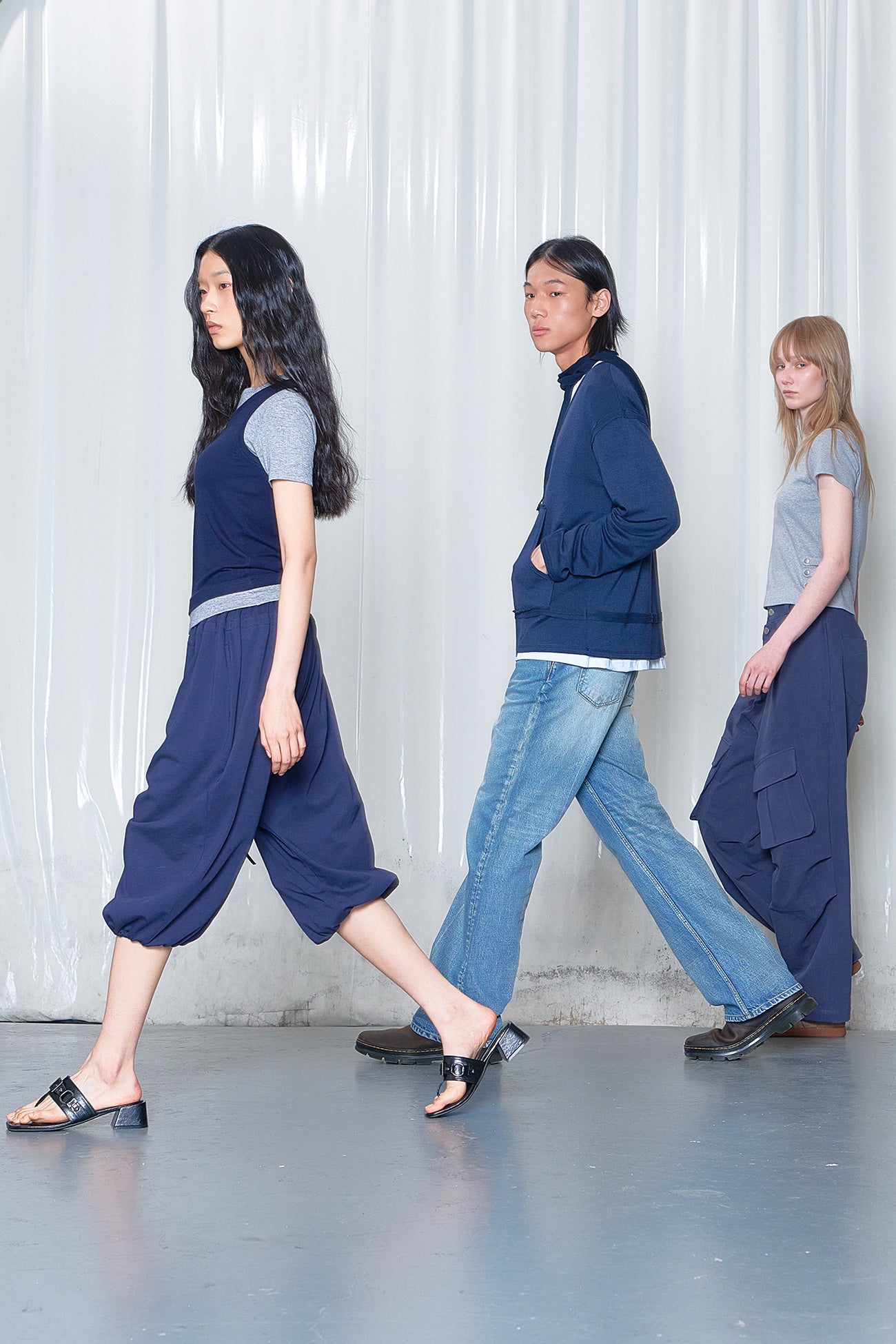 Deinet - D-Contrast T-Shirt (Navy) product image 10 | TRAB K-Fashion Australia