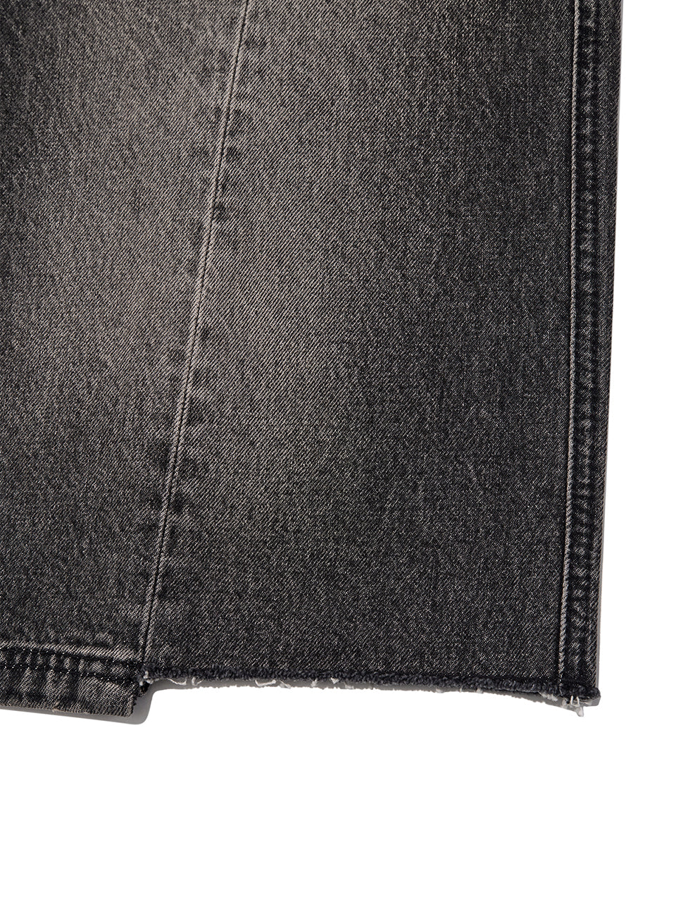 Matin Kim - Hem Point Bermuda Denim Pants (Charcoal) product image 5 | TRAB K-Fashion Australia