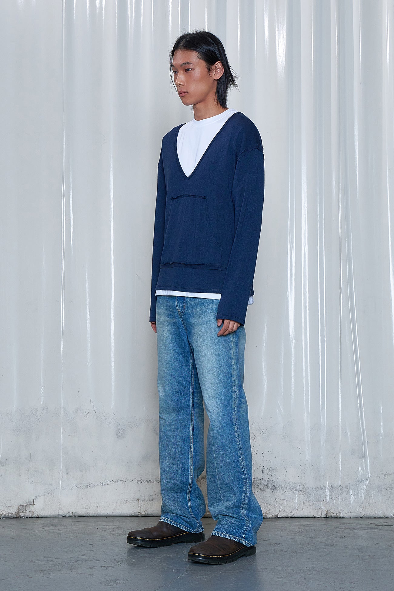 Deinet - Raw V Long Sleeve (Navy) product image 2 | TRAB K-Fashion Australia