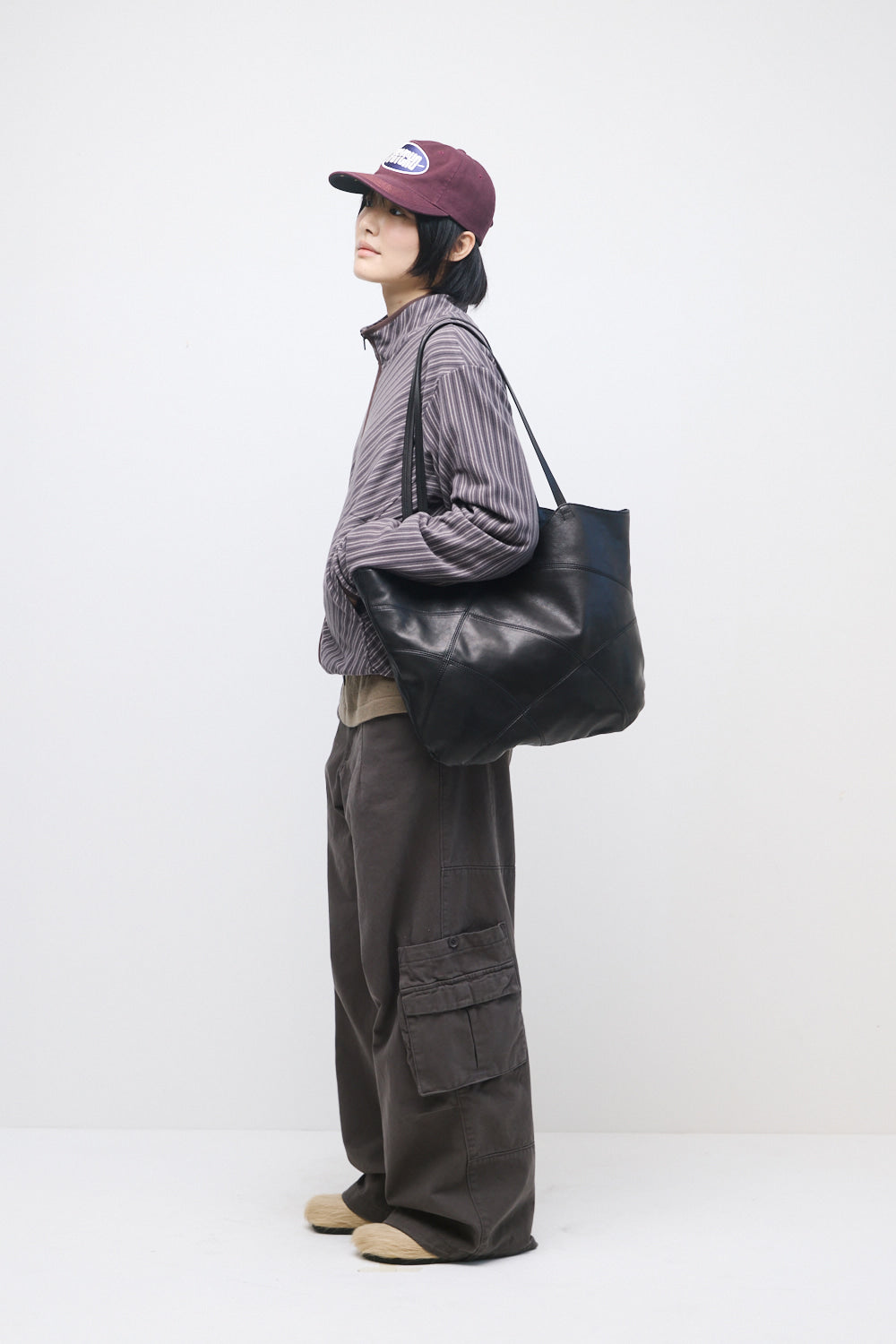Hatchingroom - Web Tote Lamb Skin (Black) product image 12 | TRAB K-Fashion Australia