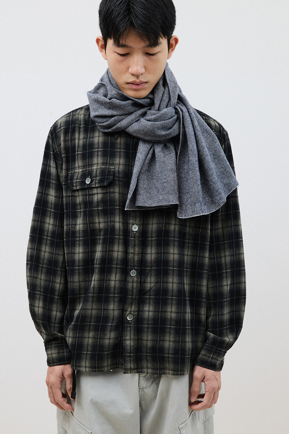 Hatchingroom - Hoodie Muffler Hairy Herringbone Blue (Grey) product image 12 | TRAB K-Fashion Australia