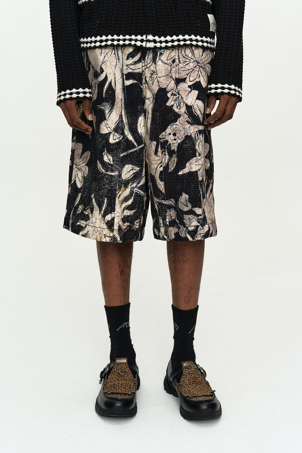 Andersson Bell - Flower Printed Carpenter Shorts (Black/Beige) product image 5 | TRAB K-Fashion Australia