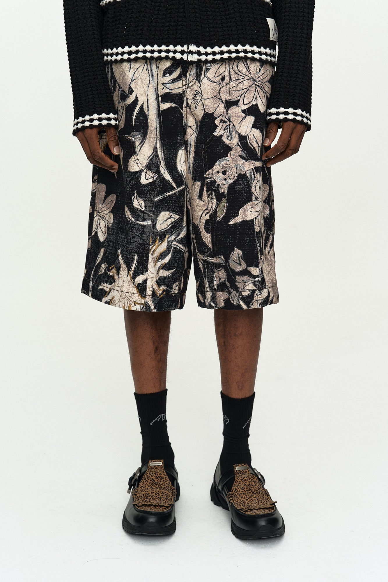 Andersson Bell - Flower Printed Carpenter Shorts (Black/Beige) product image 5 | TRAB K-Fashion Australia