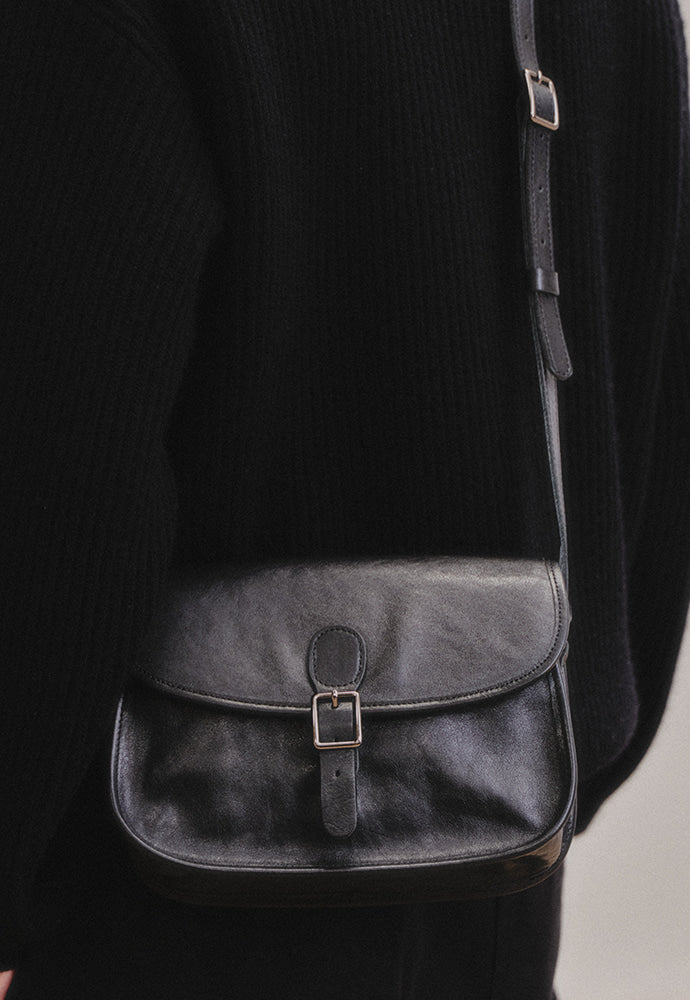 Art if acts - Cartridge Leather Bag (Black) product image 2 | TRAB K-Fashion Australia
