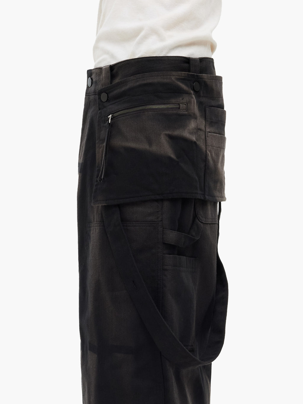 Jiyong Kim - Sun-Bleached Work Half Trousers (Black) product image 7 | TRAB K-Fashion Australia
