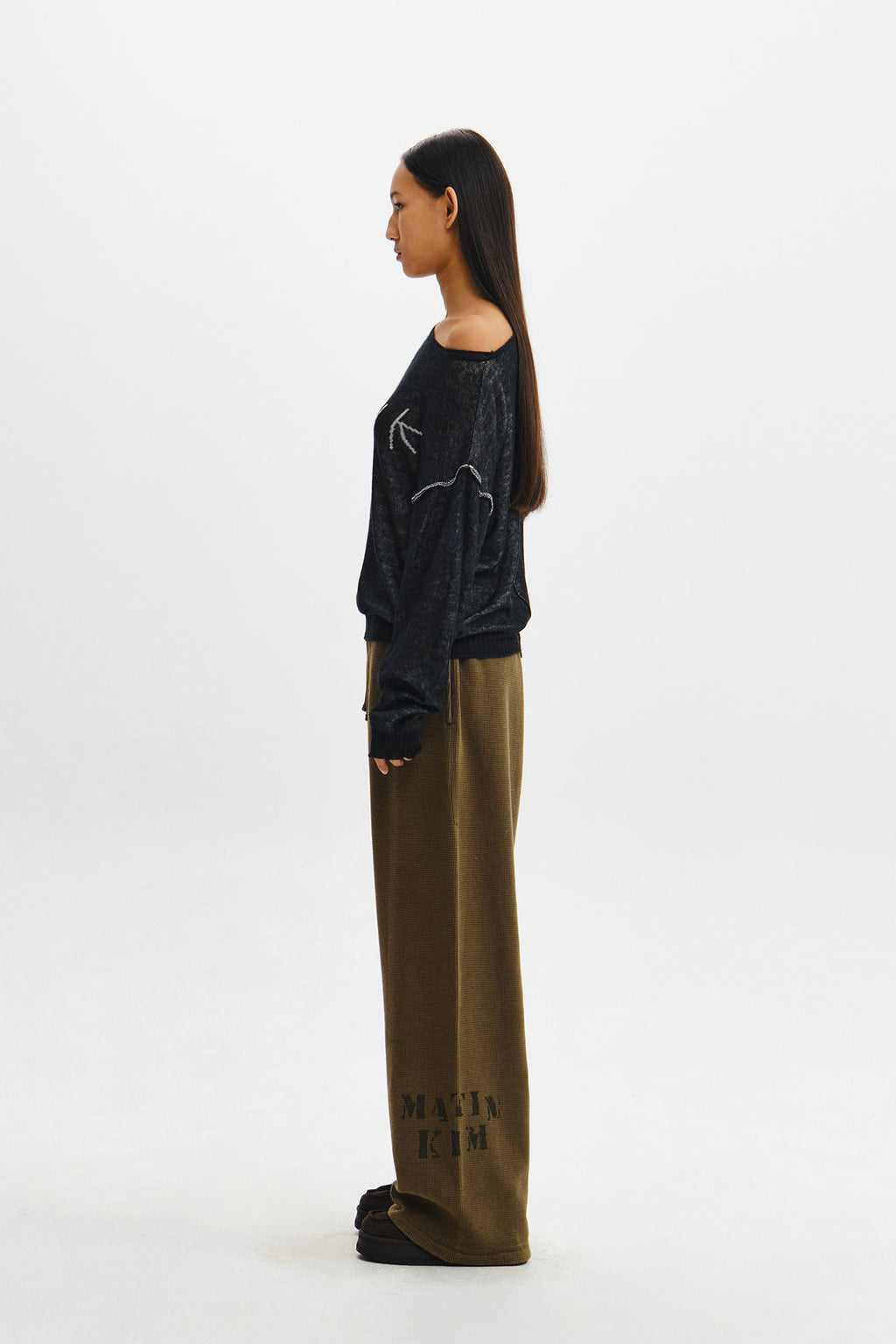 Matin Kim - Matin Dual Tone Knit Pullover (Black) product image 8 | TRAB K-Fashion Australia
