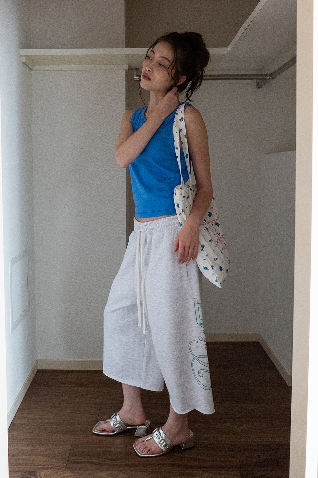 Deinet - Dn Script Sweat Bermuda Pants (Light Grey) product image 5 | TRAB K-Fashion Australia