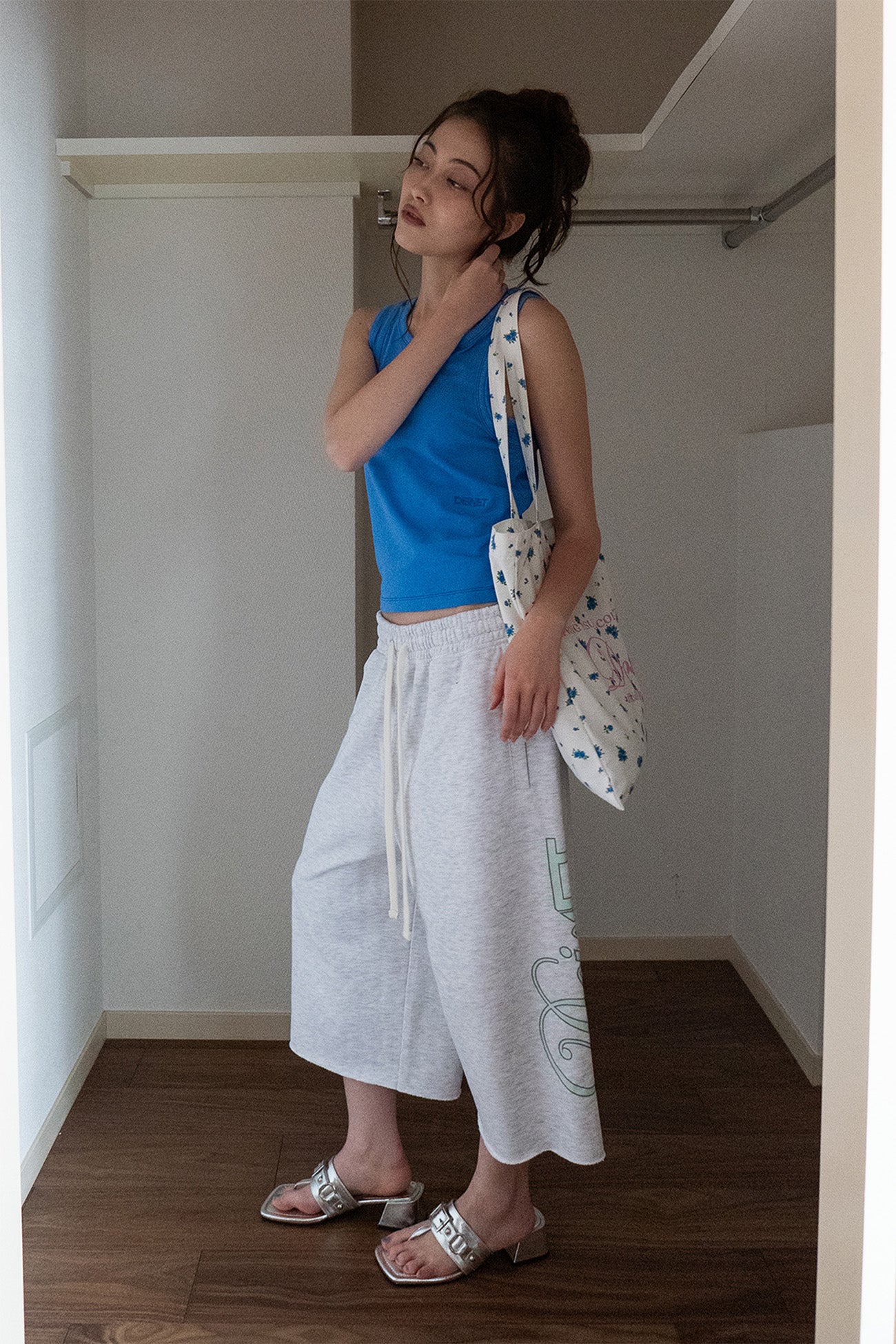 Deinet - Dn Script Sweat Bermuda Pants (Light Grey) product image 5 | TRAB K-Fashion Australia