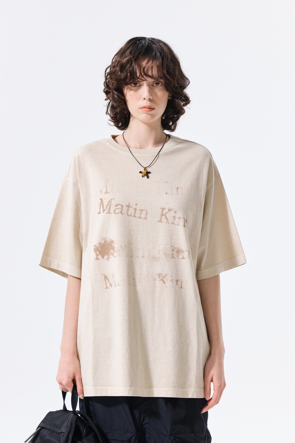 Matin Kim - [Pre-Order – Ships June 22] Pigment Graffiti Logo Top (Beige) product image 5 | TRAB K-Fashion Australia