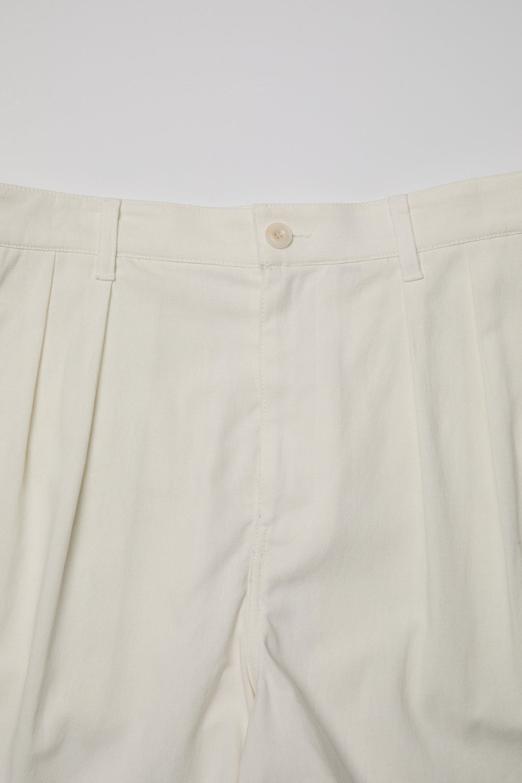Coor - Two Tuck Linen Short Pants (White) product image 5 | TRAB K-Fashion Australia
