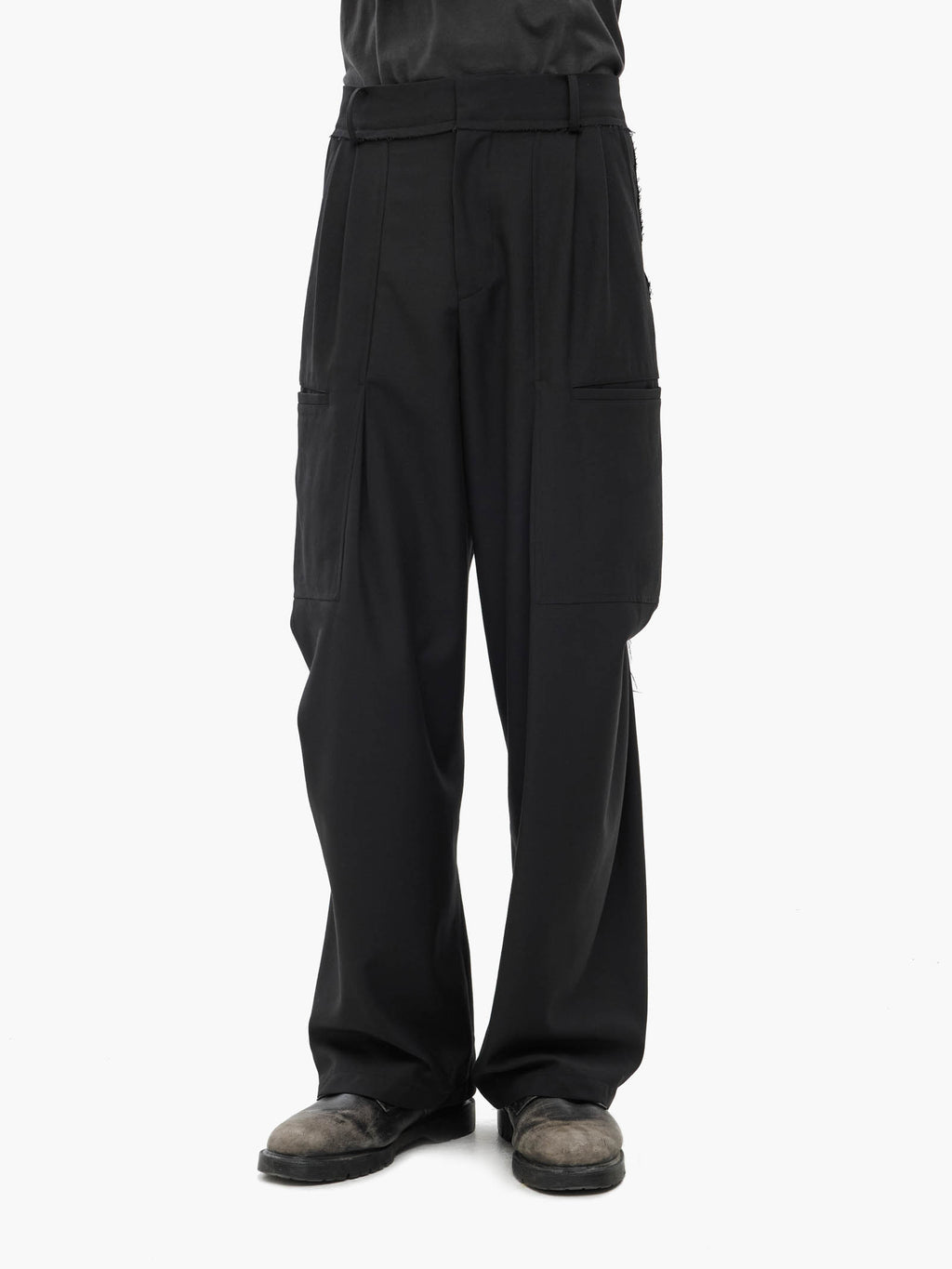 Jiyong Kim - Raw Edged 3D Pocket Trousers (Black) product image 3 | TRAB K-Fashion Australia