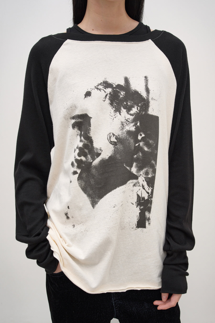 Insilence - Graphic Washed Raglan T-Shirt (Black) product image 2 | TRAB K-Fashion Australia