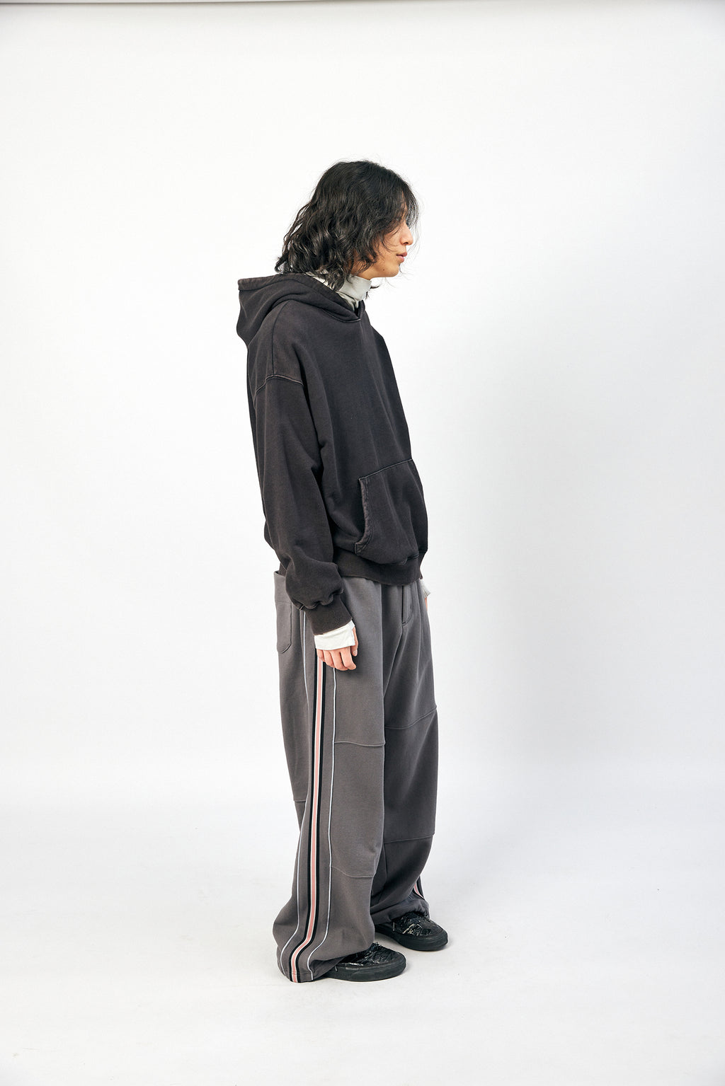Hatchingroom - Wide Track Sweat Pants (Charcoal) product image 7 | TRAB K-Fashion Australia