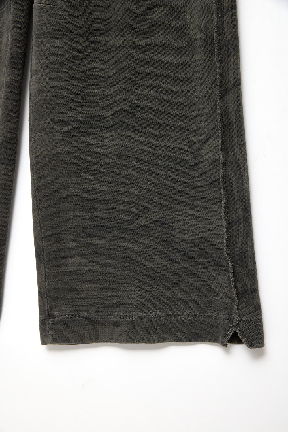 Hatchingroom - Reverse Sweat Pants Camo (Dark Khaki) product image 4 | TRAB K-Fashion Australia