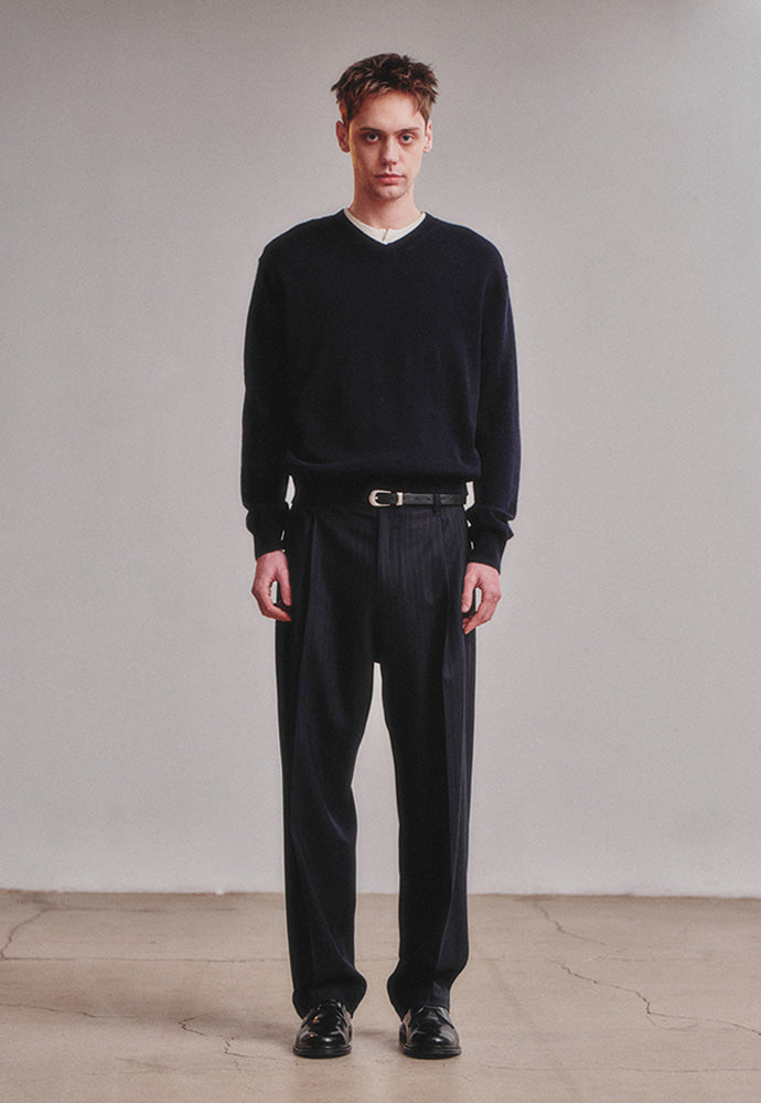 Art if acts - Cashmere V-Neck Knit (Dark Navy) product image 2 | TRAB K-Fashion Australia