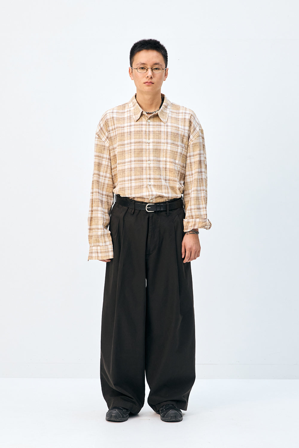 Hatchingroom - Wide Two Pleats Trousers (Dyed Dark Brown) product image 10 | TRAB K-Fashion Australia