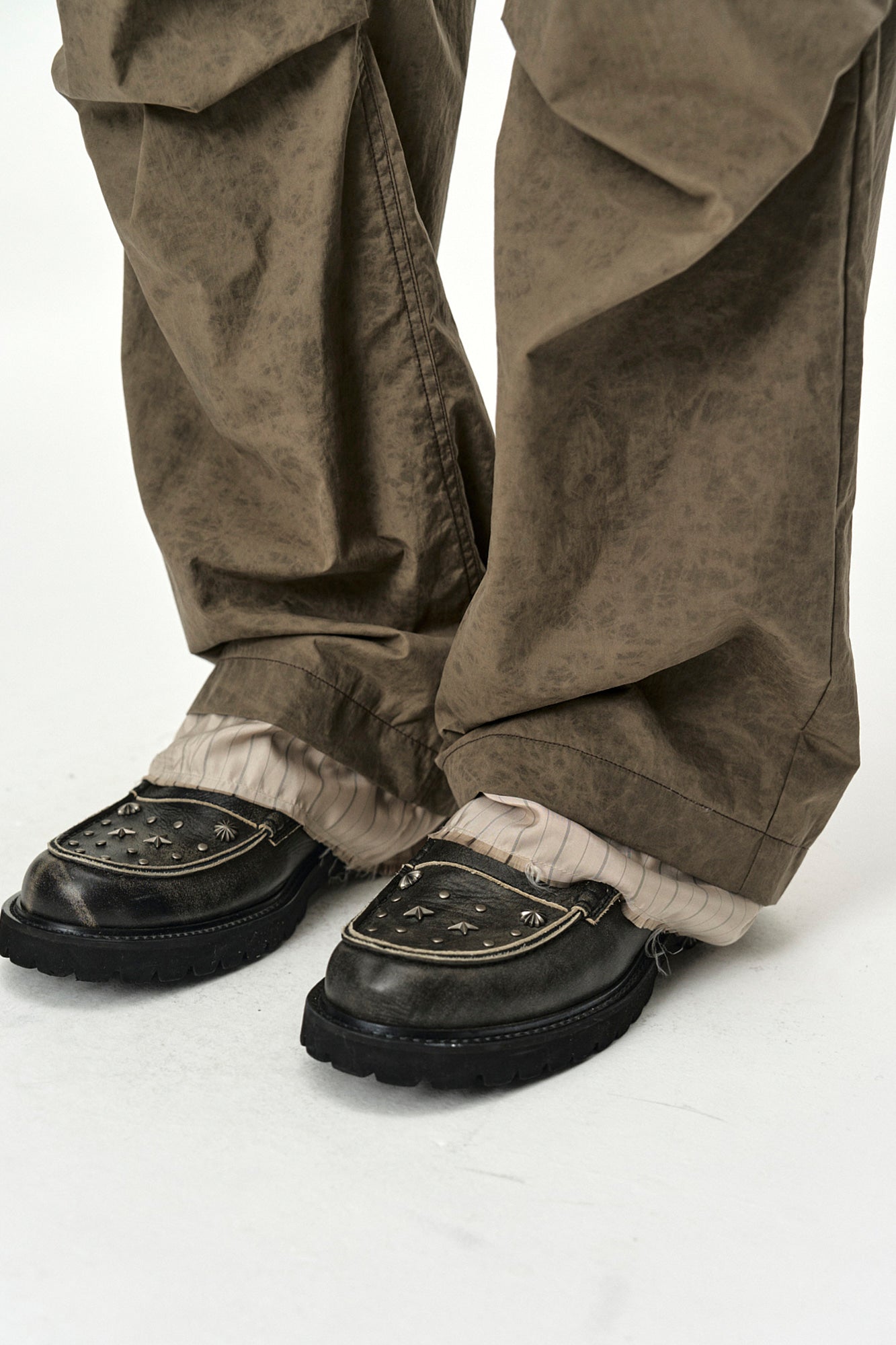 Andersson Bell - Carpenter Cargo Wide-Leg Trousers (Khaki Brown) product image 7 | TRAB K-Fashion Australia