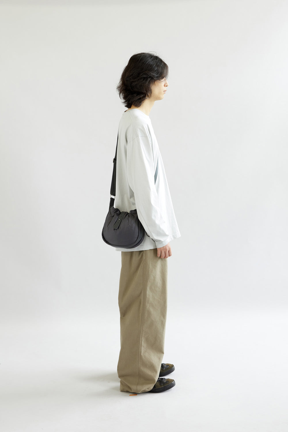 Hatchingroom - Wavy Bag Mini Padded Nylon (Charcoal) product image 7 | TRAB K-Fashion Australia