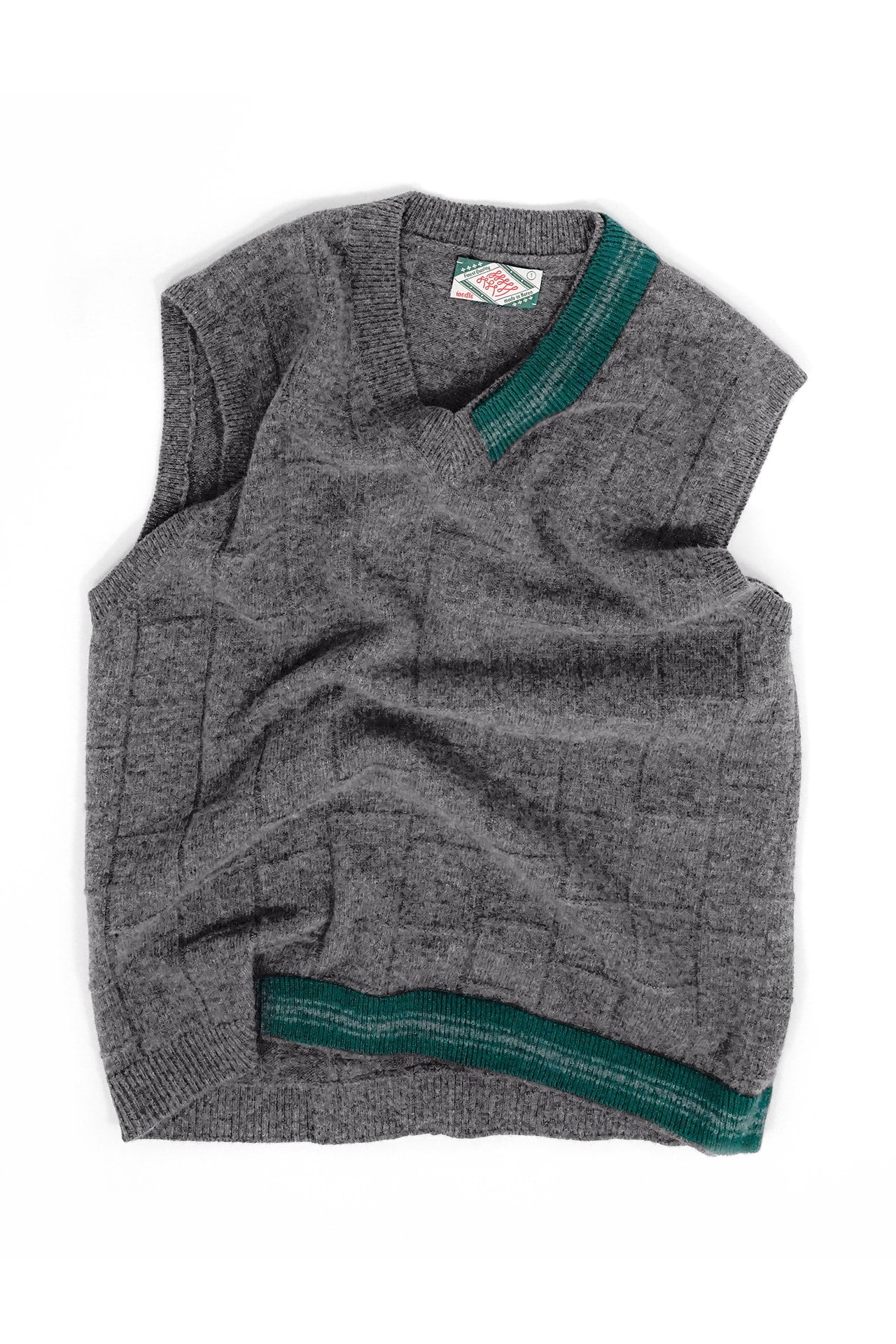Ioedle - V-Neck Knit Vest (OC2) product image 1 | TRAB K-Fashion Australia