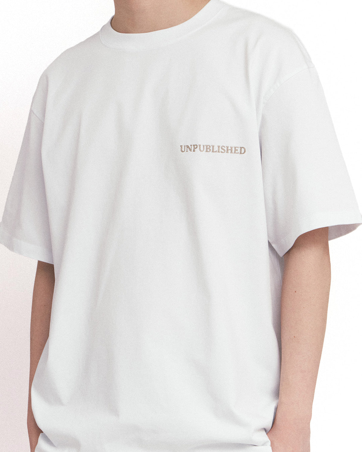 Eastlogue - Monochrome Photograph T-shirt (White) product image 2 | TRAB K-Fashion Australia