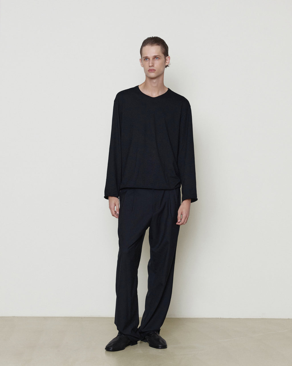 Brownyard - Wool Two Tuck Trouser (Black) product image 1 | TRAB K-Fashion Australia