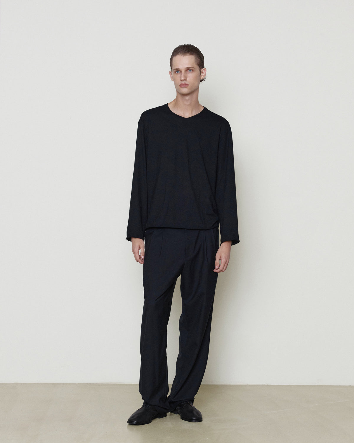 Brownyard - Wool Two Tuck Trouser (Black) product image 1 | TRAB K-Fashion Australia