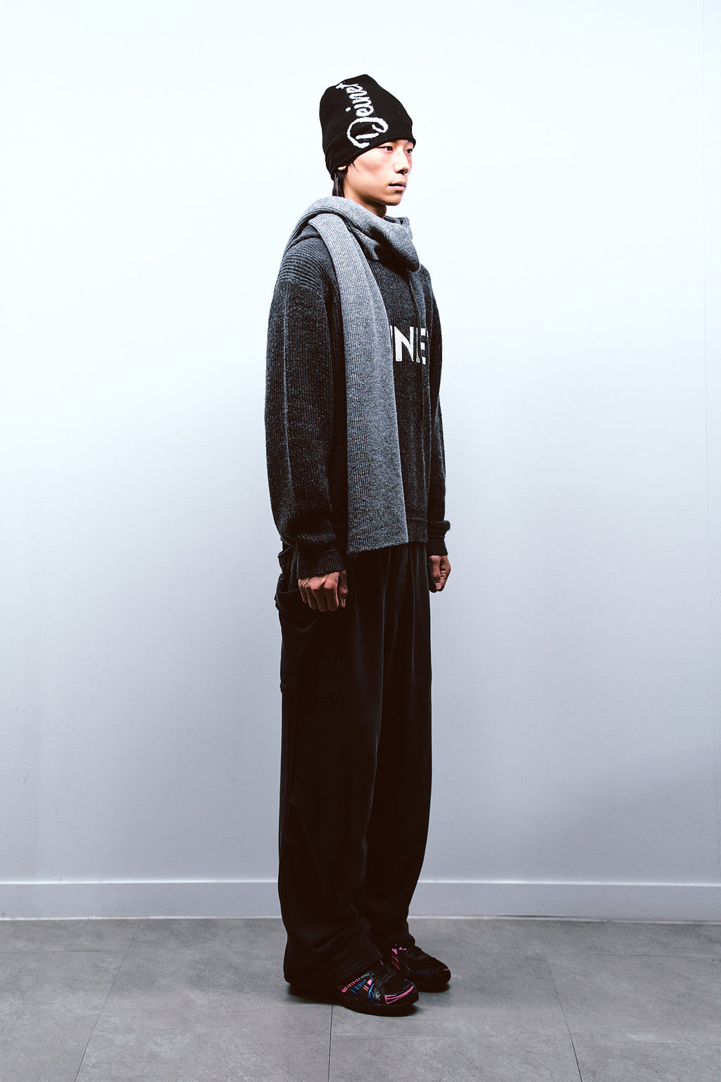 Deinet - Basic Logo Knit Hoodie (Charcoal) product image 2 | TRAB K-Fashion Australia