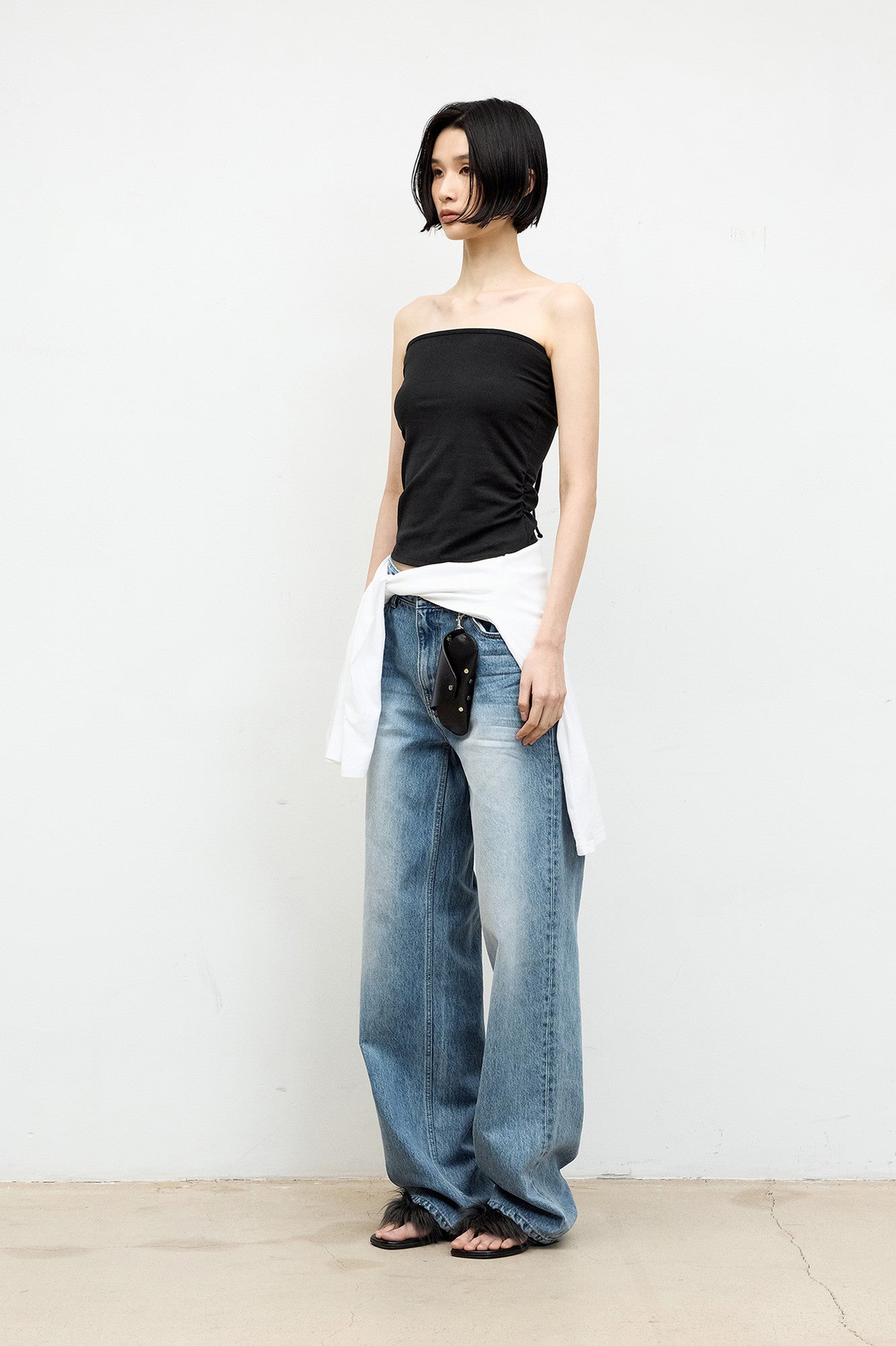 Coor - Back Strap Shirring Tube Top (Black) product image 3 | TRAB K-Fashion Australia