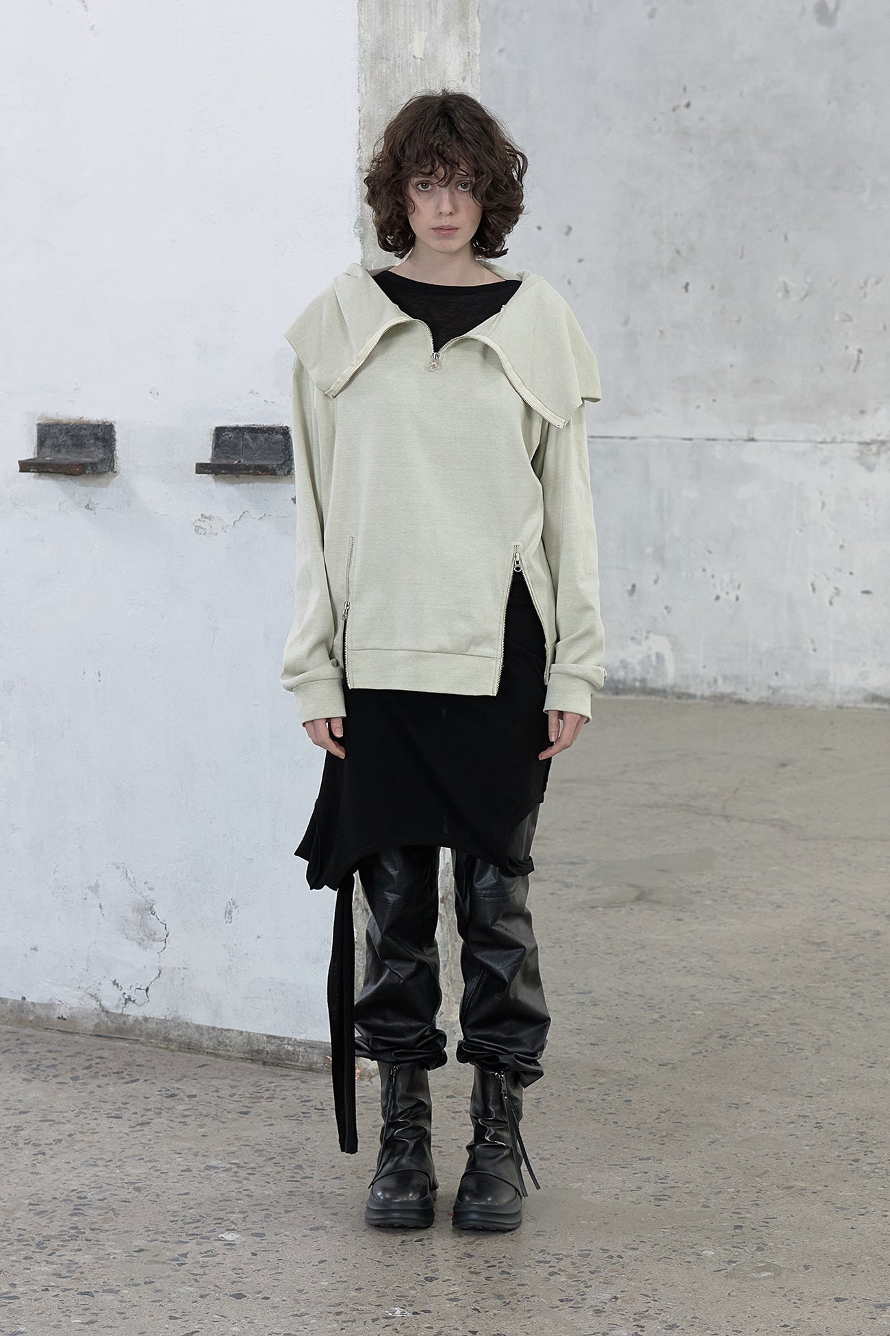 Deinet - Big Hooded Sweat Pullover (Oatmeal) product image 1 | TRAB K-Fashion Australia