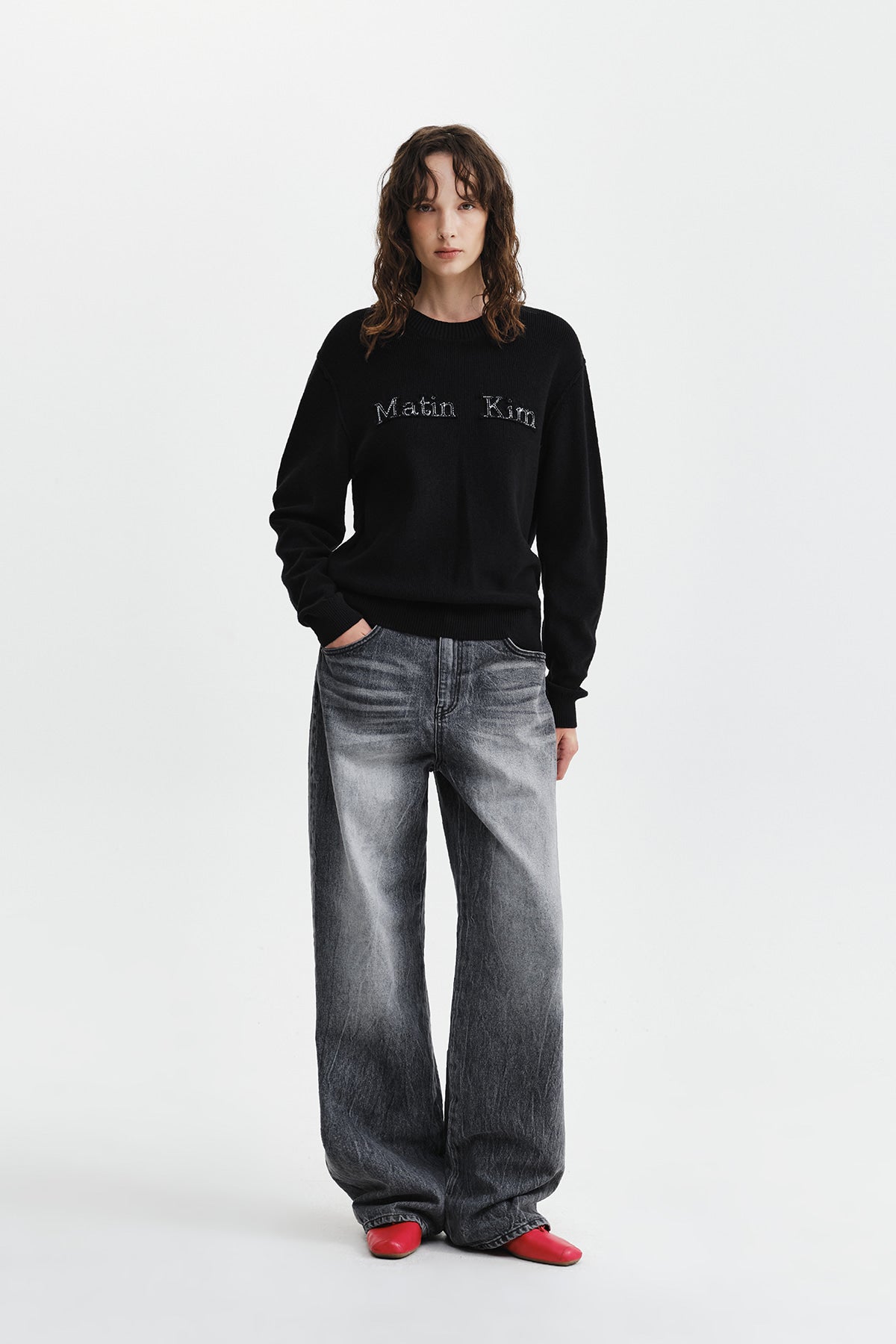 Matin Kim - Matin Applique Logo Knit Pullover (Black) product image 11 | TRAB K-Fashion Australia